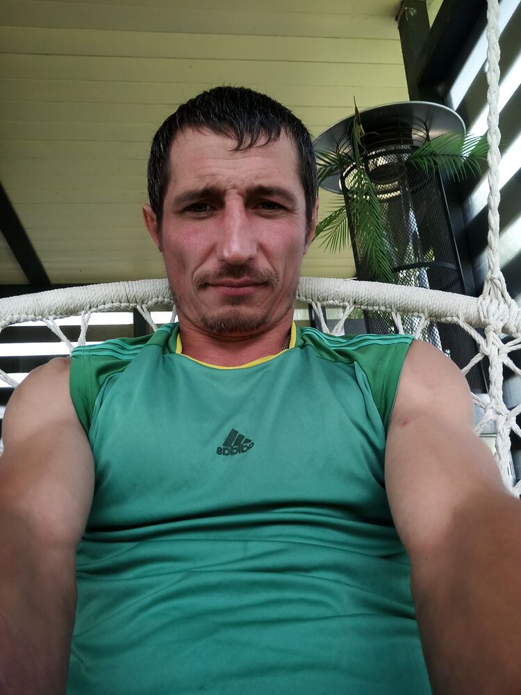  53282623  Sergei, 39 ,    