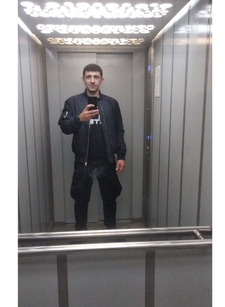  ,   Anton, 39 ,   