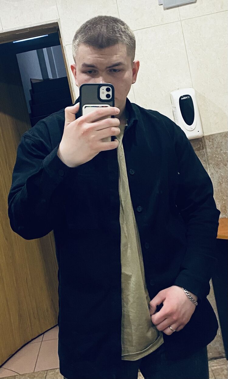  42133223  , 20 ,    