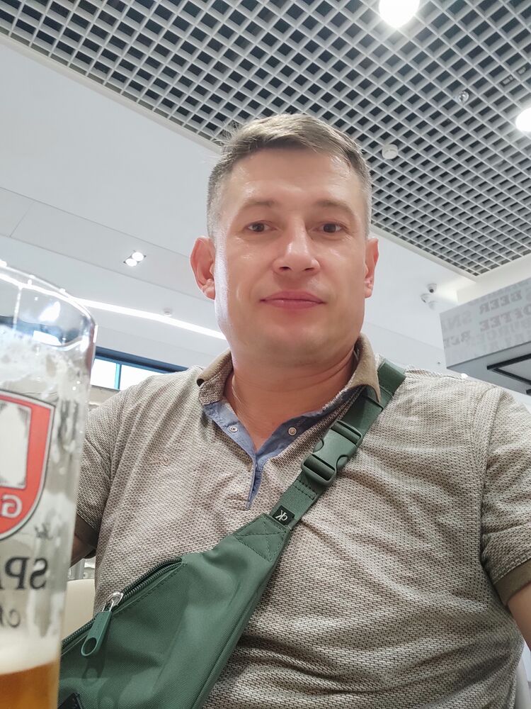  25436613  Ozornik, 44 ,    