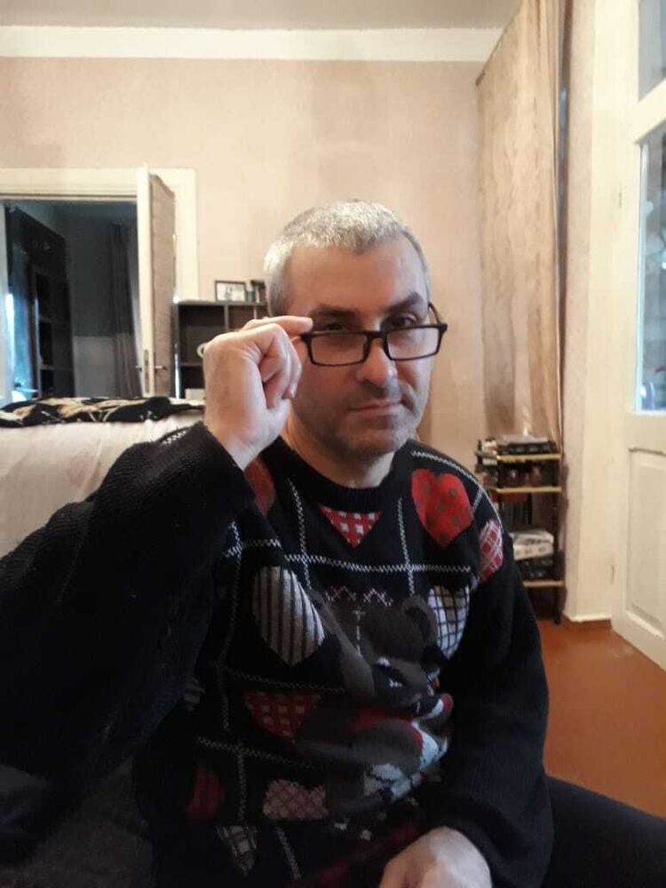  ,   Erik, 56 ,   c 