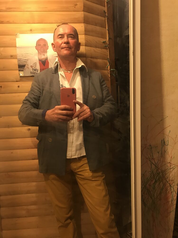  32253833  Sergio, 50 ,    
