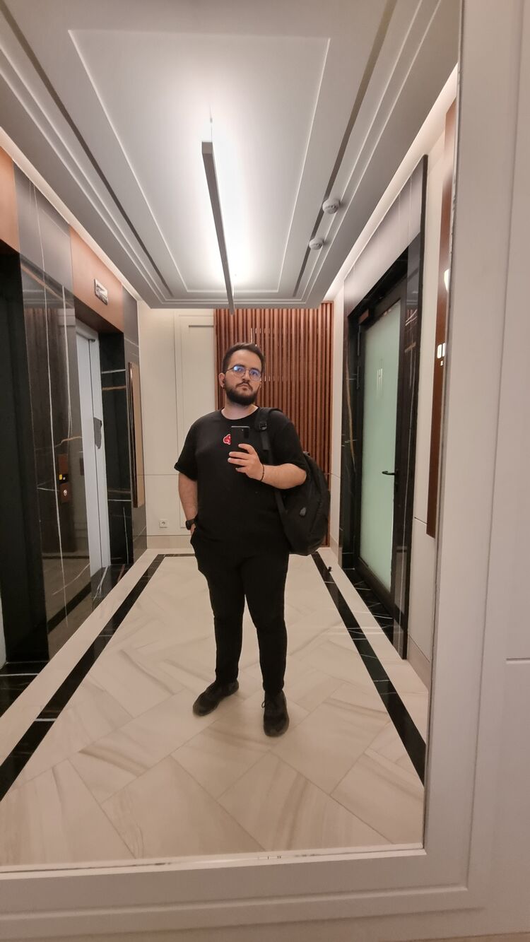  38173883  , 24 ,    -