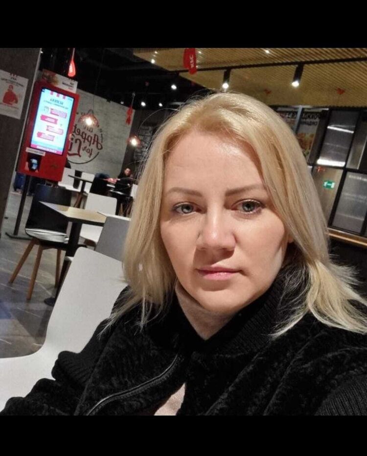  35296203  Veronika, 46 ,    