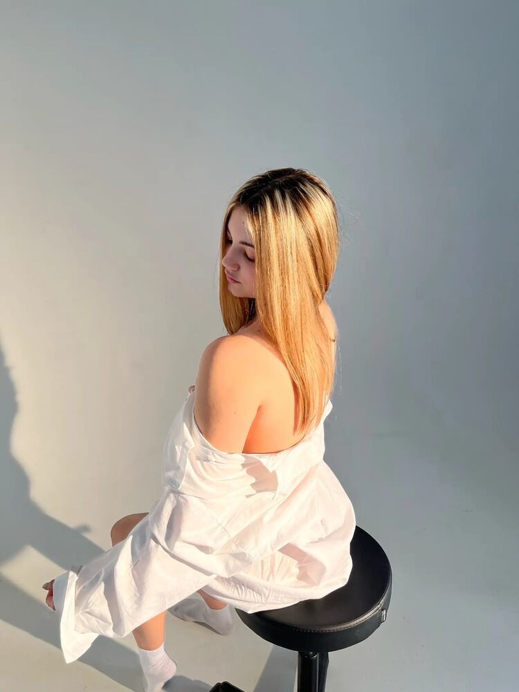  36479163  Olga, 20 ,    -