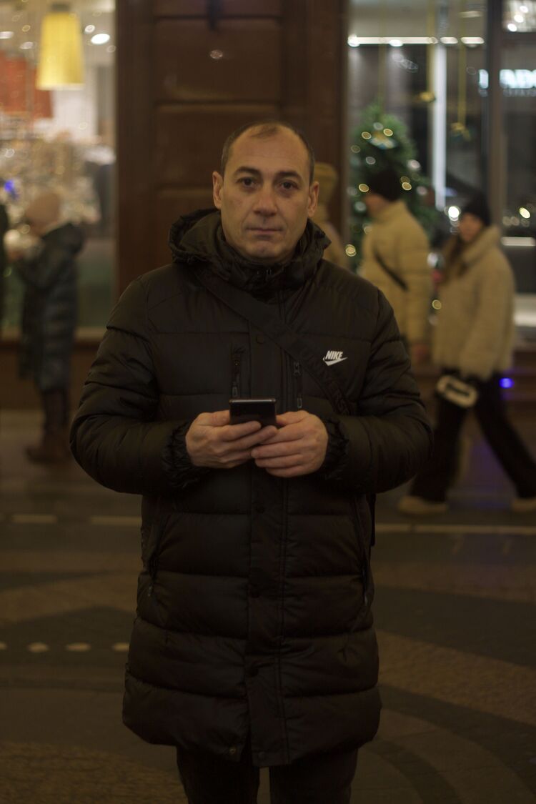  49730623  , 43 ,    