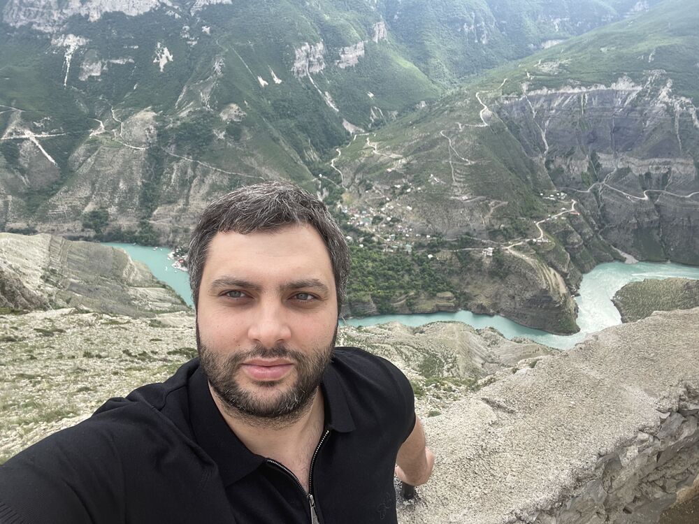  28559433  , 35 ,    -