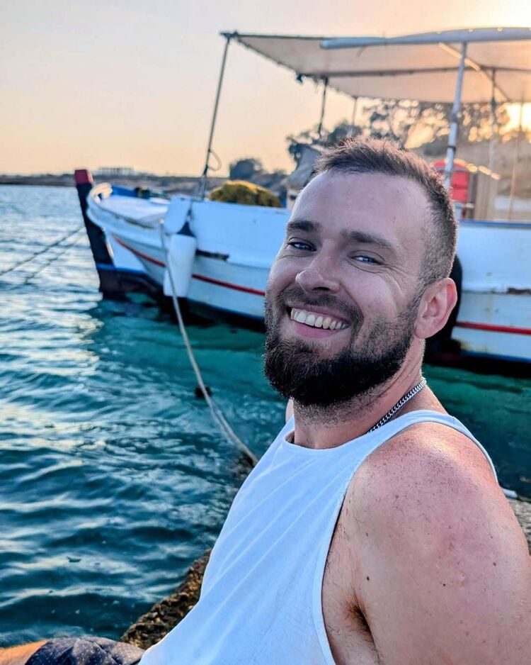  54481653  , 37 ,    --