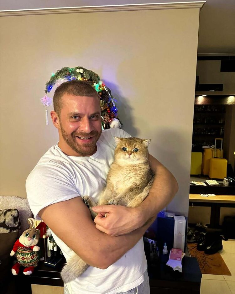  53191423  Jevgeni, 39 ,    