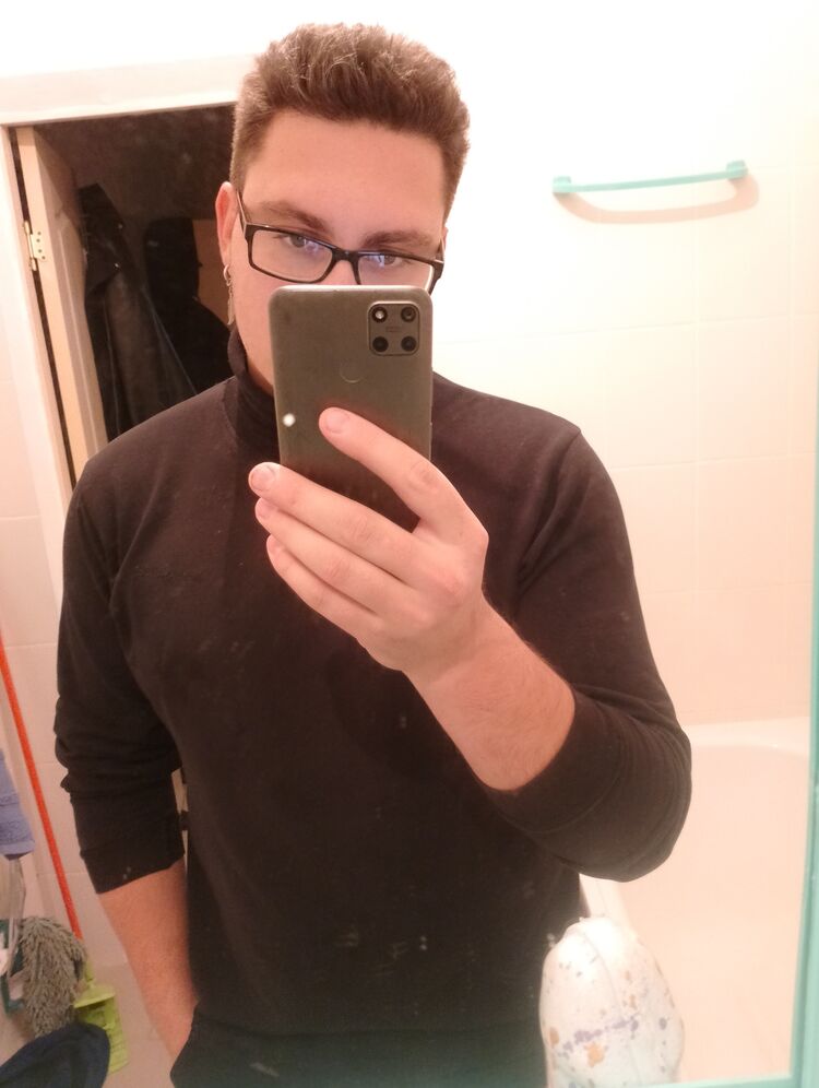  48052983  , 24 ,    