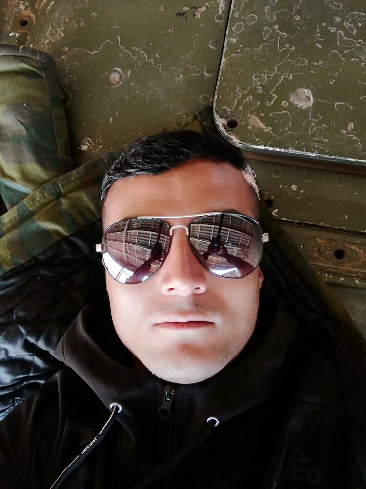  ,   Ahmadjon, 31 ,   ,   , c 