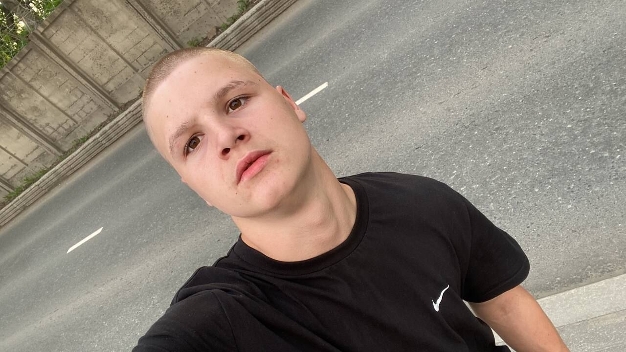  52809393  , 18 ,    