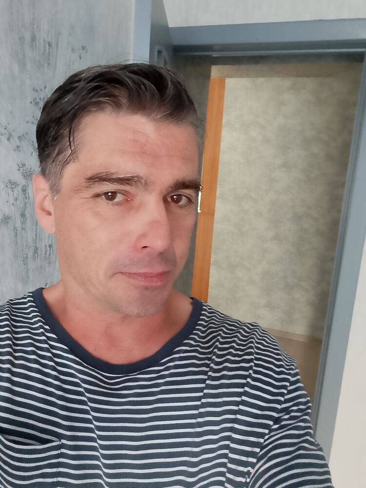  45084393  Oleg, 44 ,    