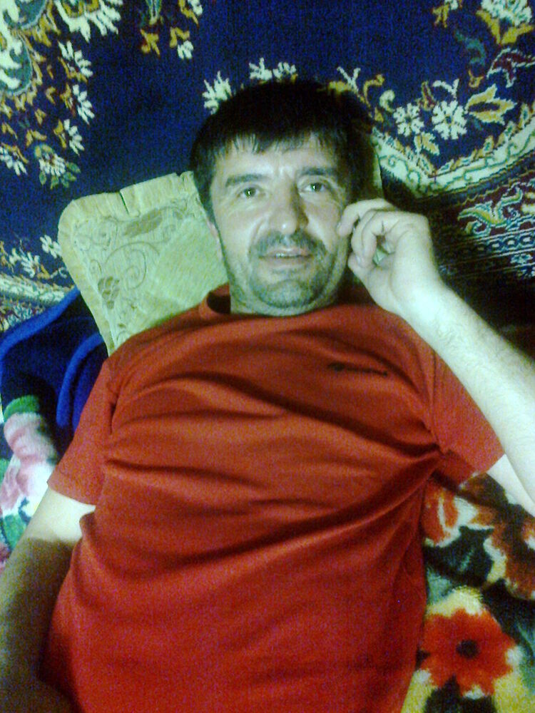  ,   Artur, 49 ,   