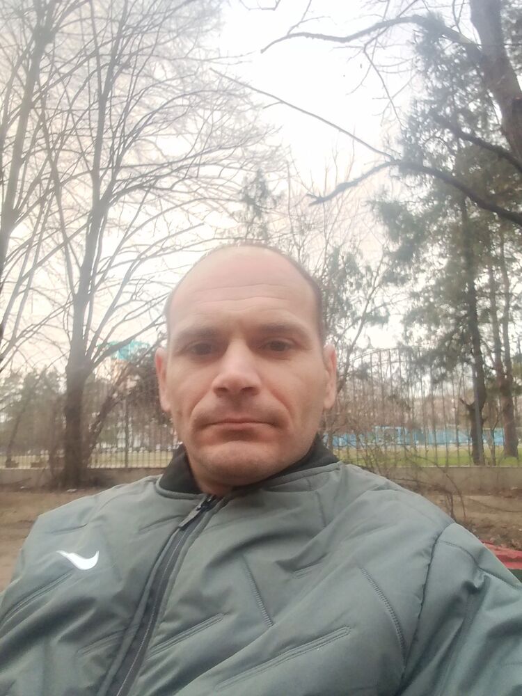  48920373  Aleks, 45 ,    