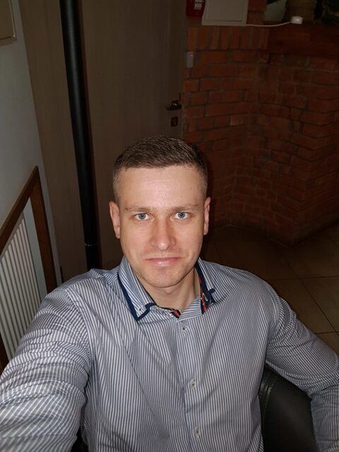  49538243  , 44 ,    