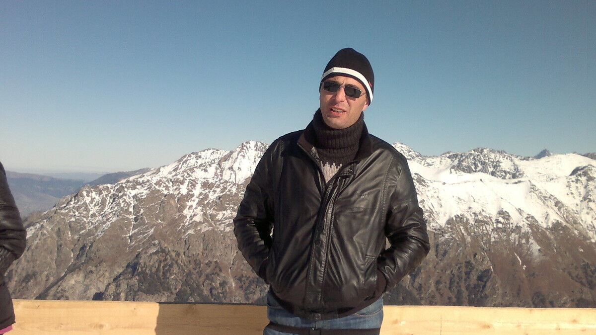  5671543  Ruslan, 49 ,    