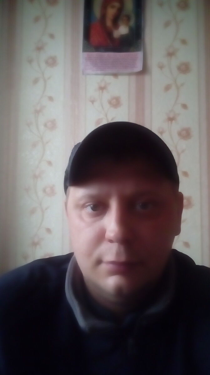  9380223  Mikhail, 42 ,    