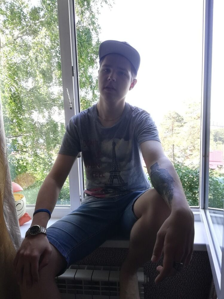  ,   Denis, 27 ,   