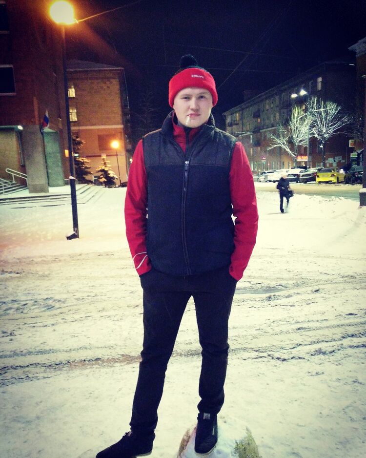 8574833  Pavel, 30 ,    