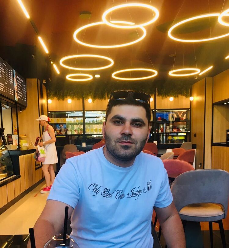  48046053  , 32 ,    