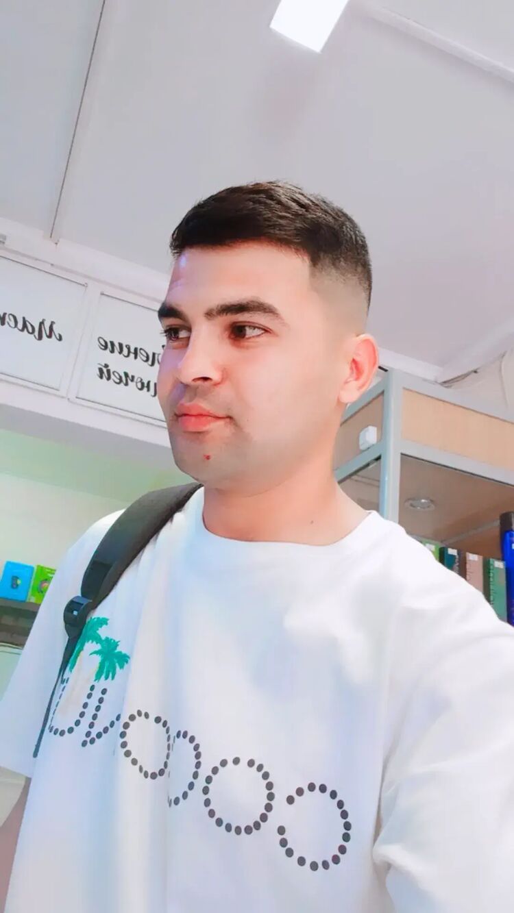  44593073  , 28 ,    