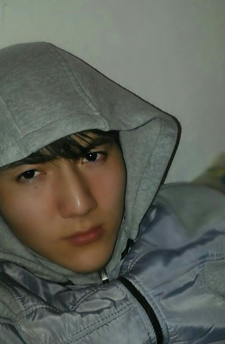  6908203  Bek, 29 ,    