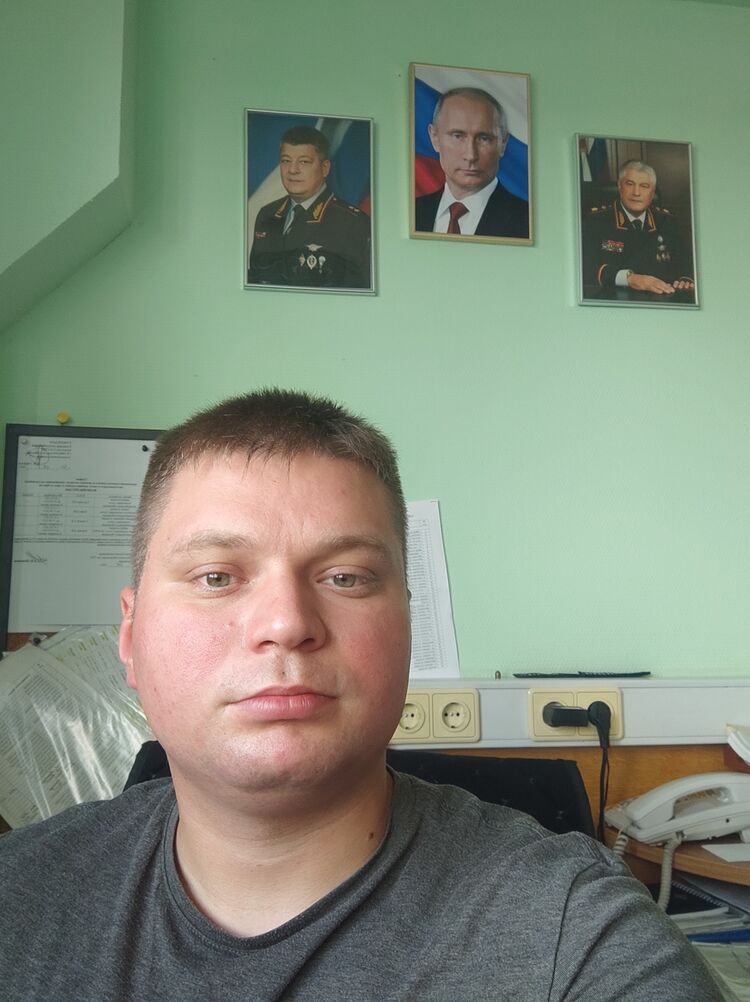  28017233  , 32 ,    