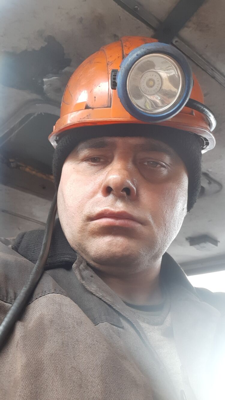 22970533  , 42 ,    