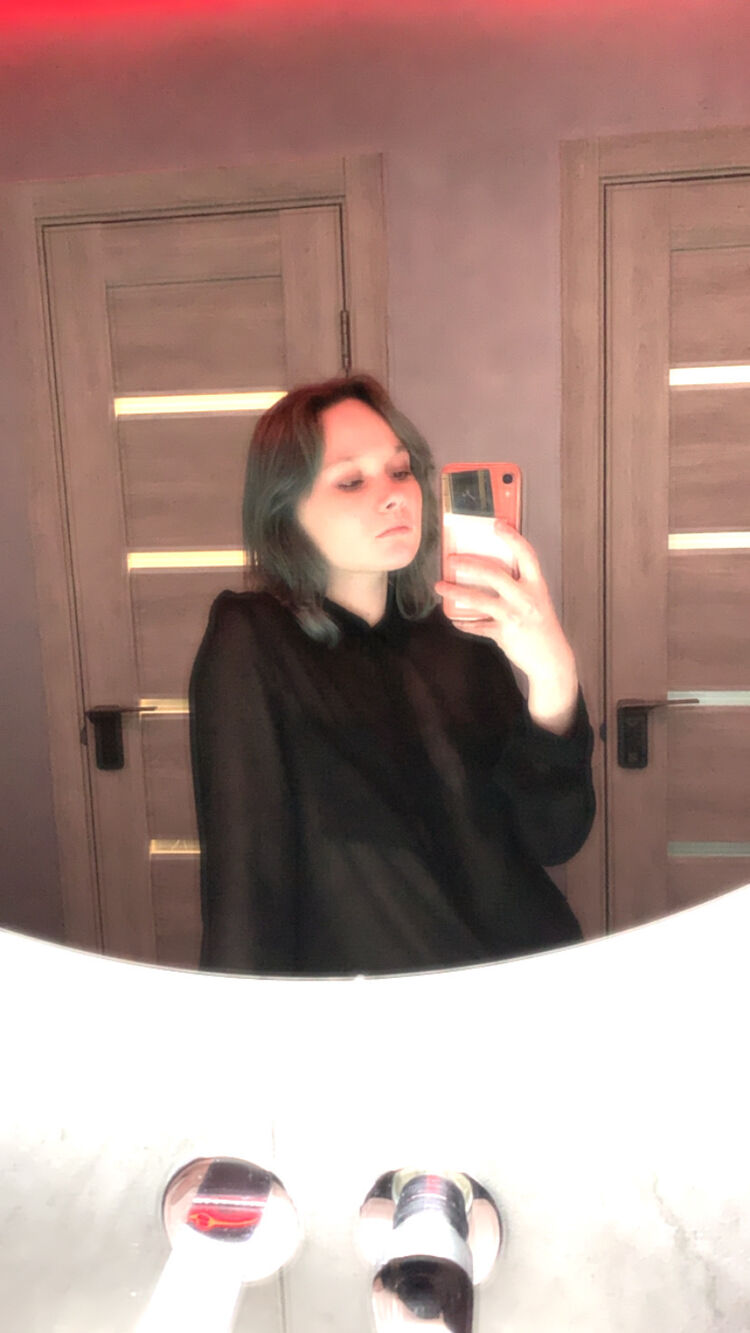  ,   Mila, 22 ,   ,   