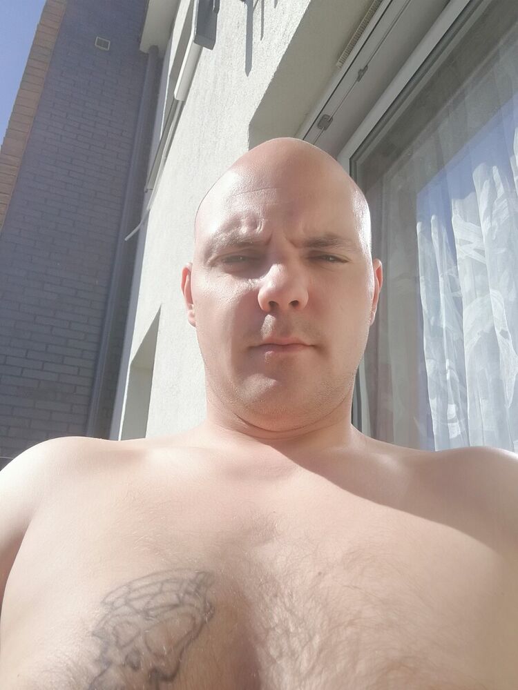  ,   Damian, 36 ,   ,   , c , 