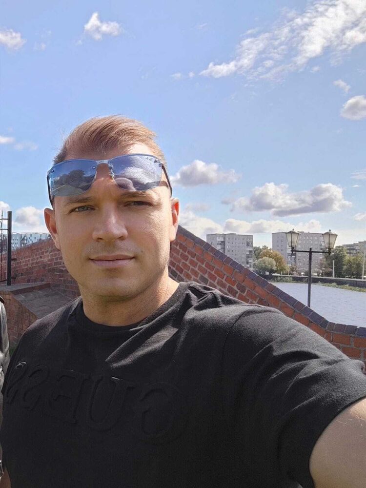  ,   Dennis, 34 ,   ,   , c , 