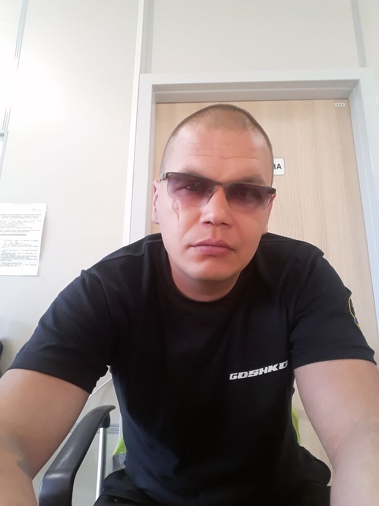  ,   Pavel, 35 ,   c 