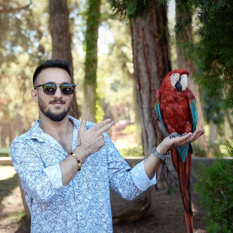  ,   Sami, 25 ,   ,   