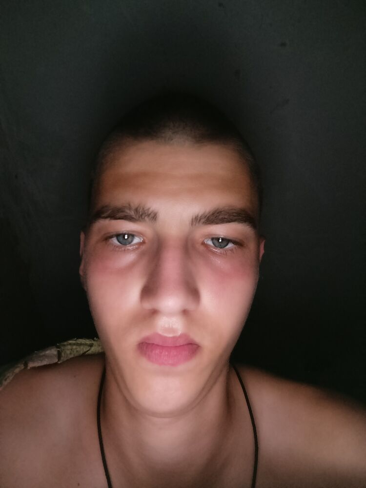  43975953  , 19 ,    