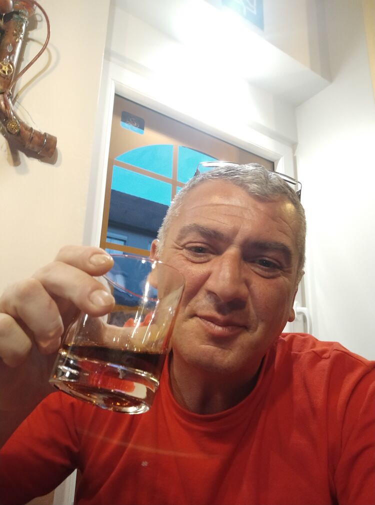  27676163  Giorgi, 51 ,    Herten