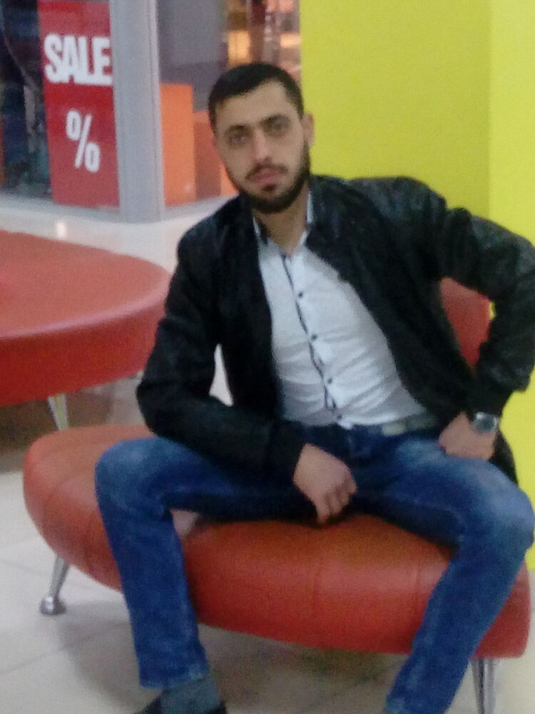  10673523  Aram, 35 ,    