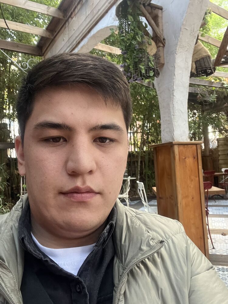  39562863  Ruslan, 25 ,    Maisons
