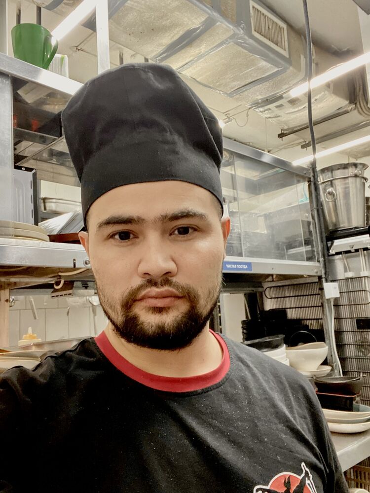  ,   Giyosiddin, 35 ,   c 