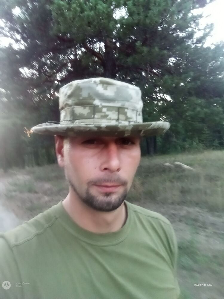  ,   Oleg, 37 ,   ,   , c , 