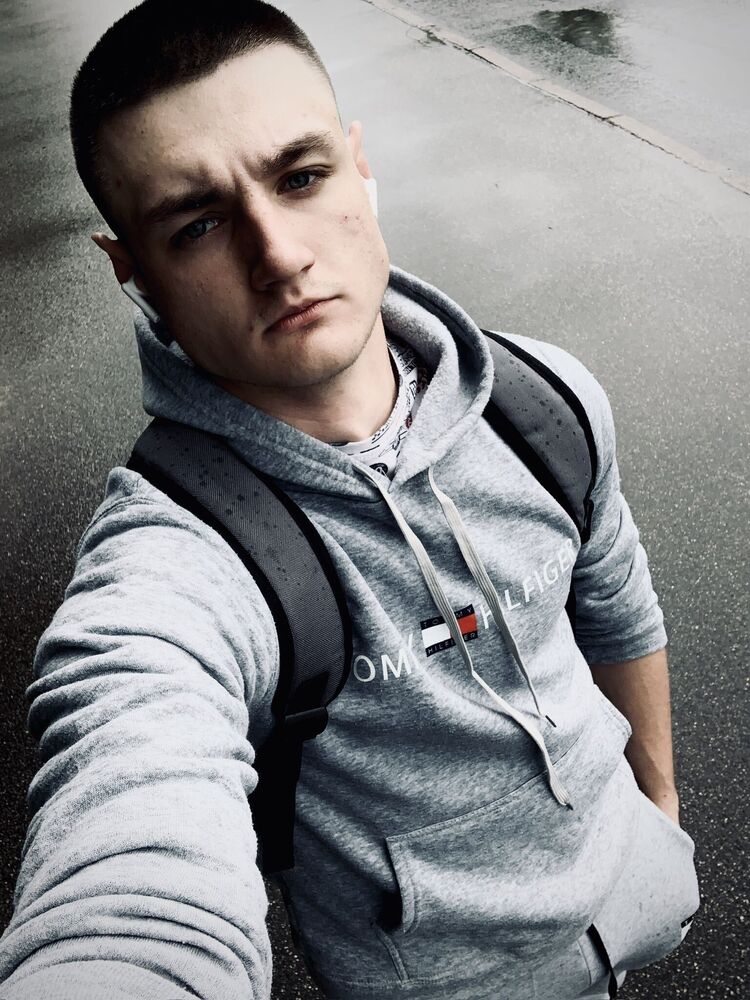  53766333  Vladimir, 22 ,    