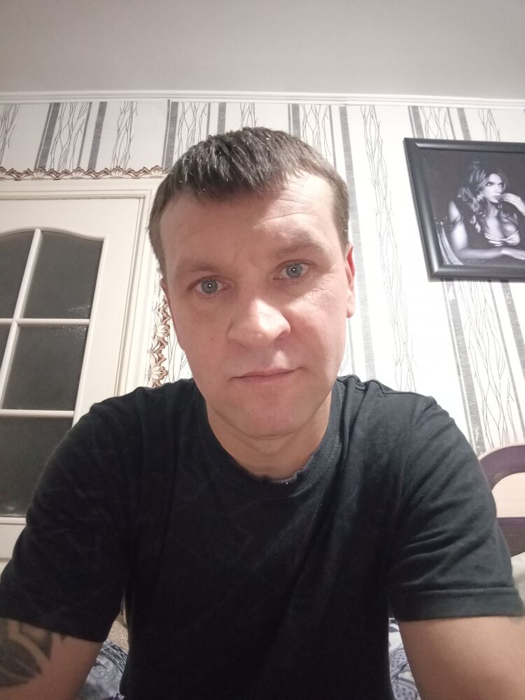  54189883  Ervik, 40 ,    