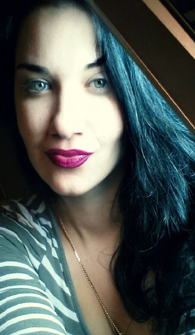  7555783  Viktoria, 35 ,    