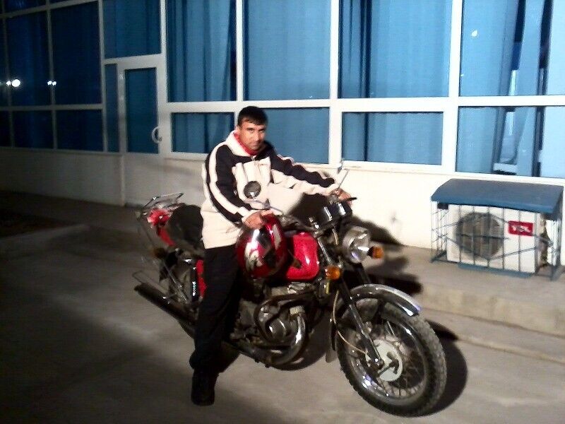  31077883  Ramazan, 47 ,    