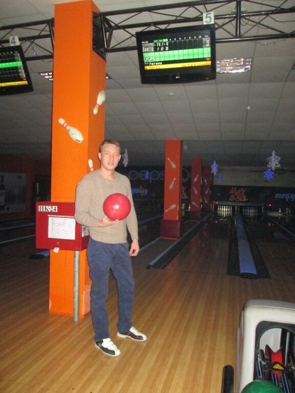  ,   Victor, 41 ,   ,   , c 