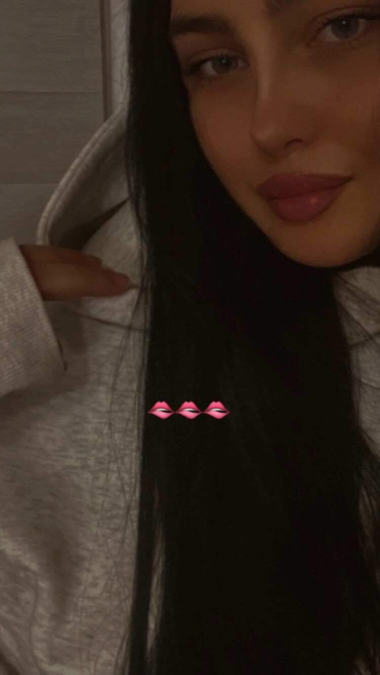  ,   Natasha, 25 ,  