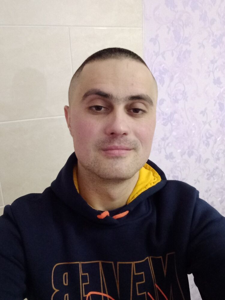  ,   Marcel, 30 ,   c 