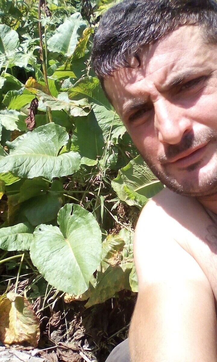  21447003  Artur, 36 ,    