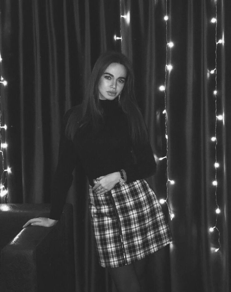  33211243  , 24 ,    -