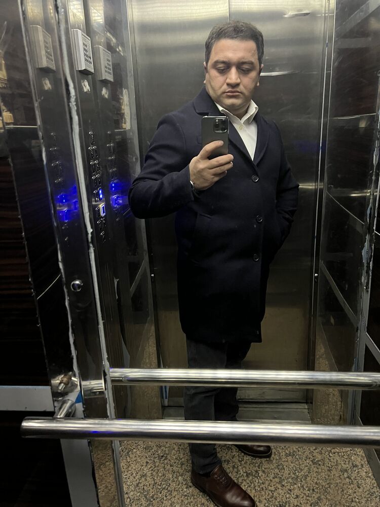  ,   Davit, 37 ,   ,   